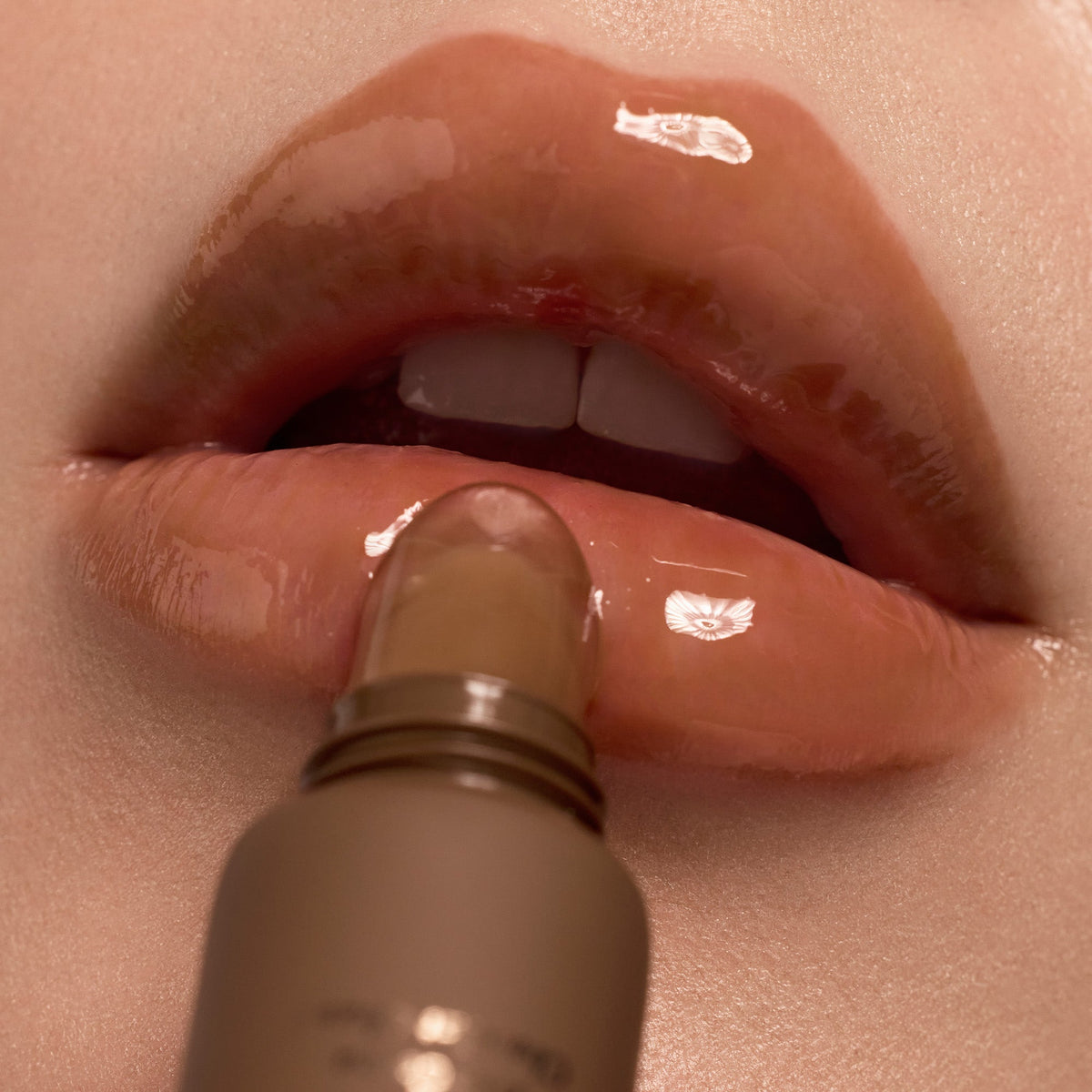 lip-butter-balm-hot-cocoa-s3 LBB-Hot-Cocoa-2025-Lip.jpg